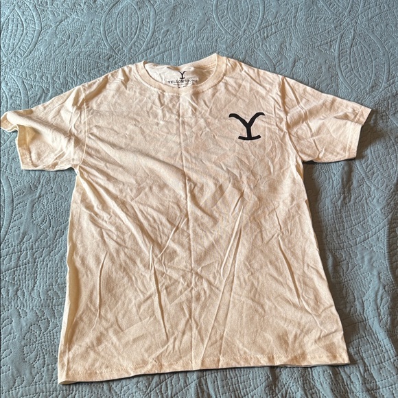 Yellowstone Dutton Ranch Men's Cream T-Shirt with Black Logo - Picture 1 of 5